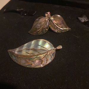 Brooch and screw back earrings